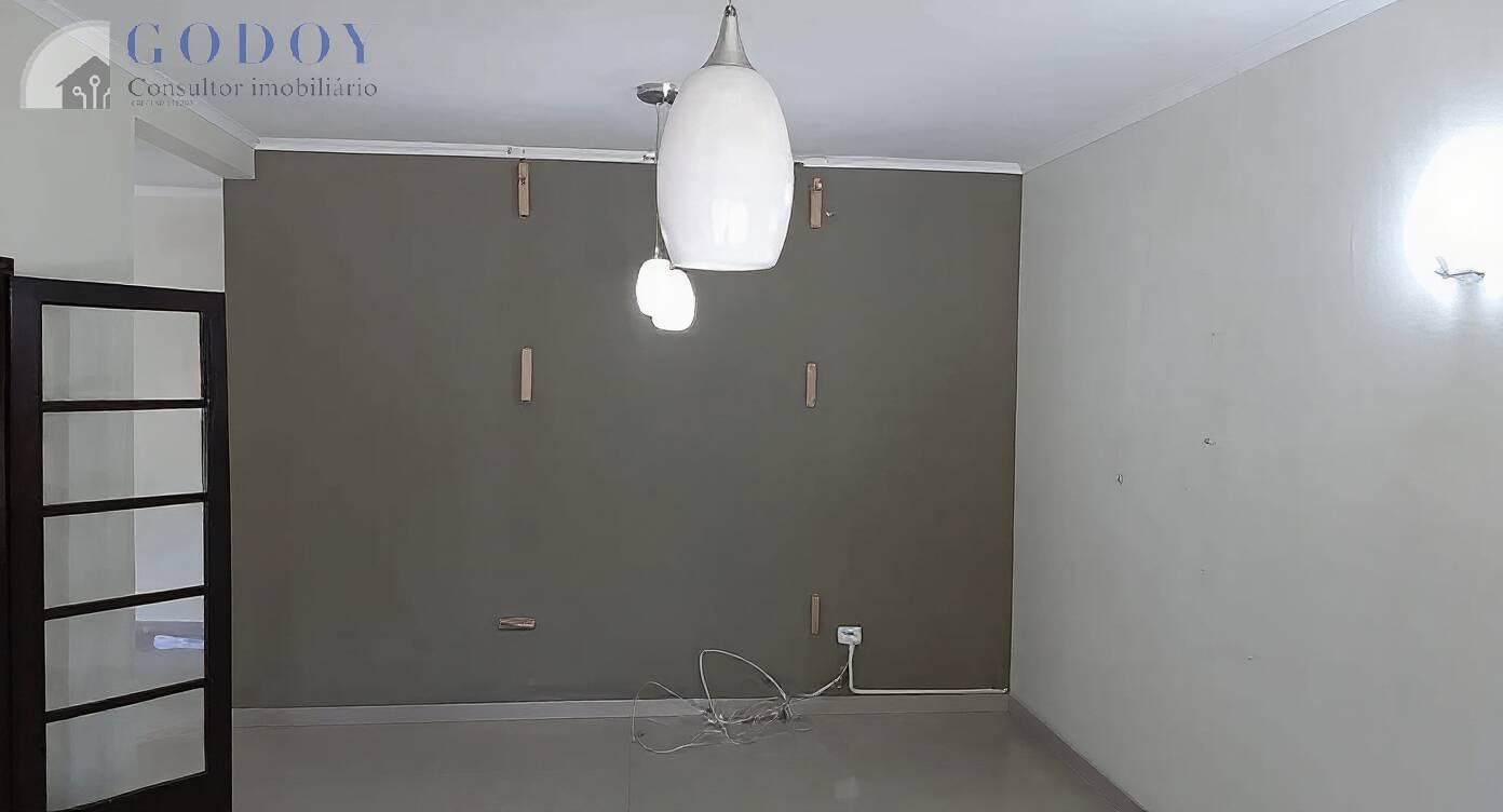 Casa para alugar com 4 quartos, 396m² - Foto 12
