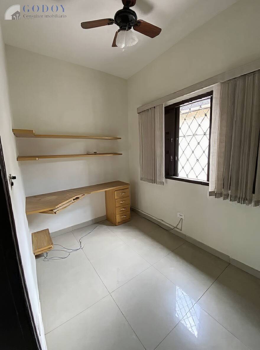 Casa para alugar com 4 quartos, 396m² - Foto 17