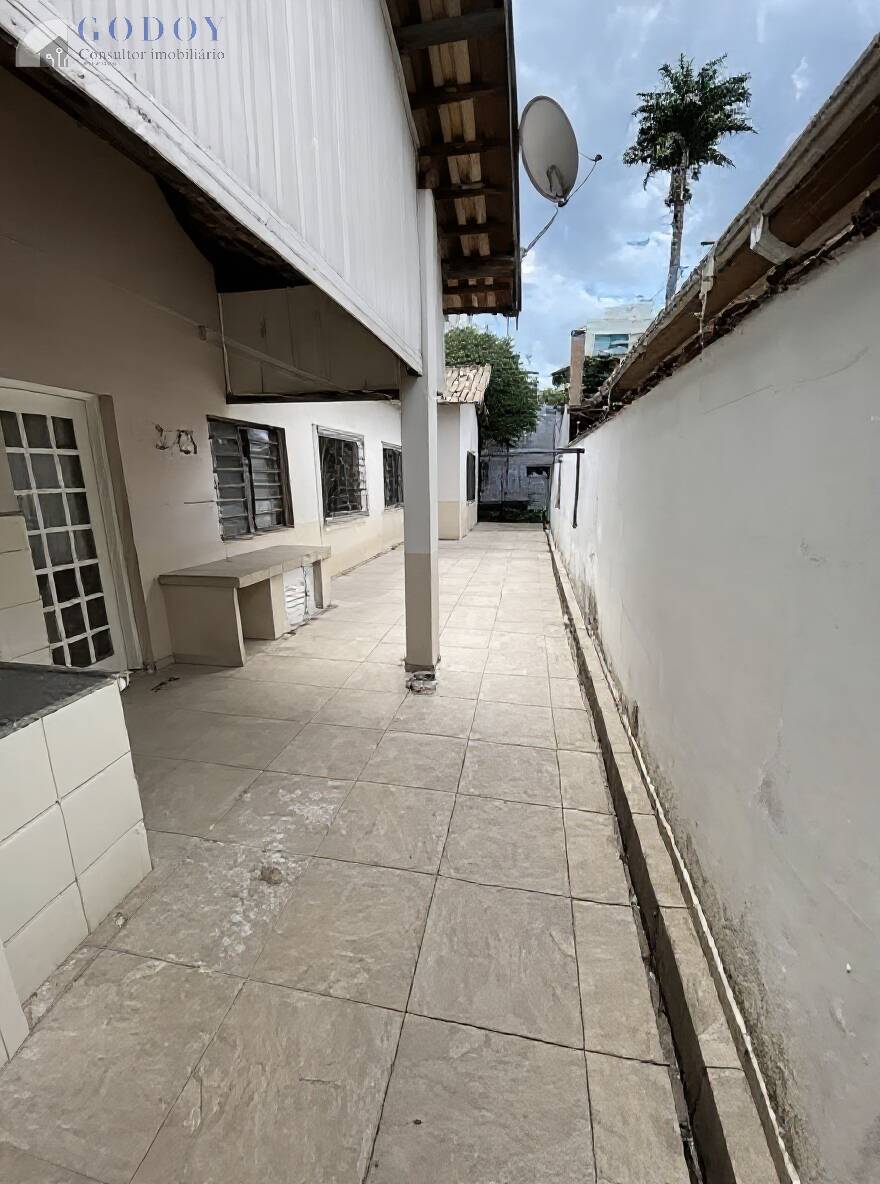 Casa para alugar com 4 quartos, 396m² - Foto 20