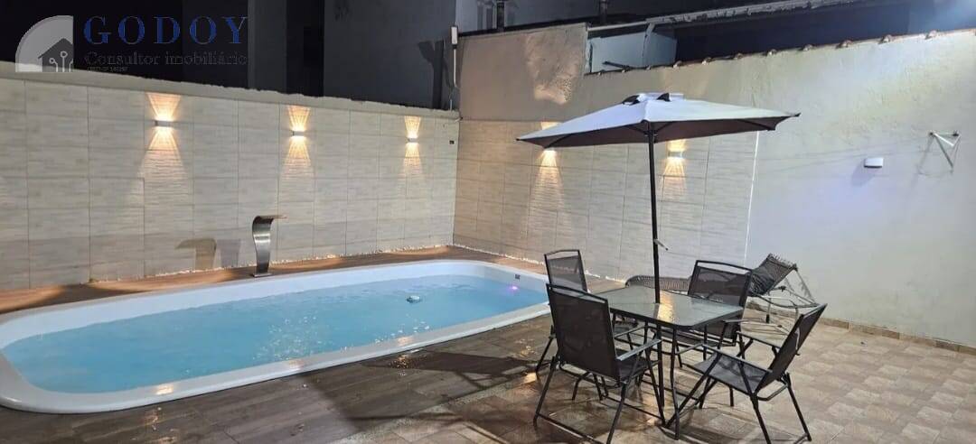 Casa, 3 quartos, 217 m² - Foto 1