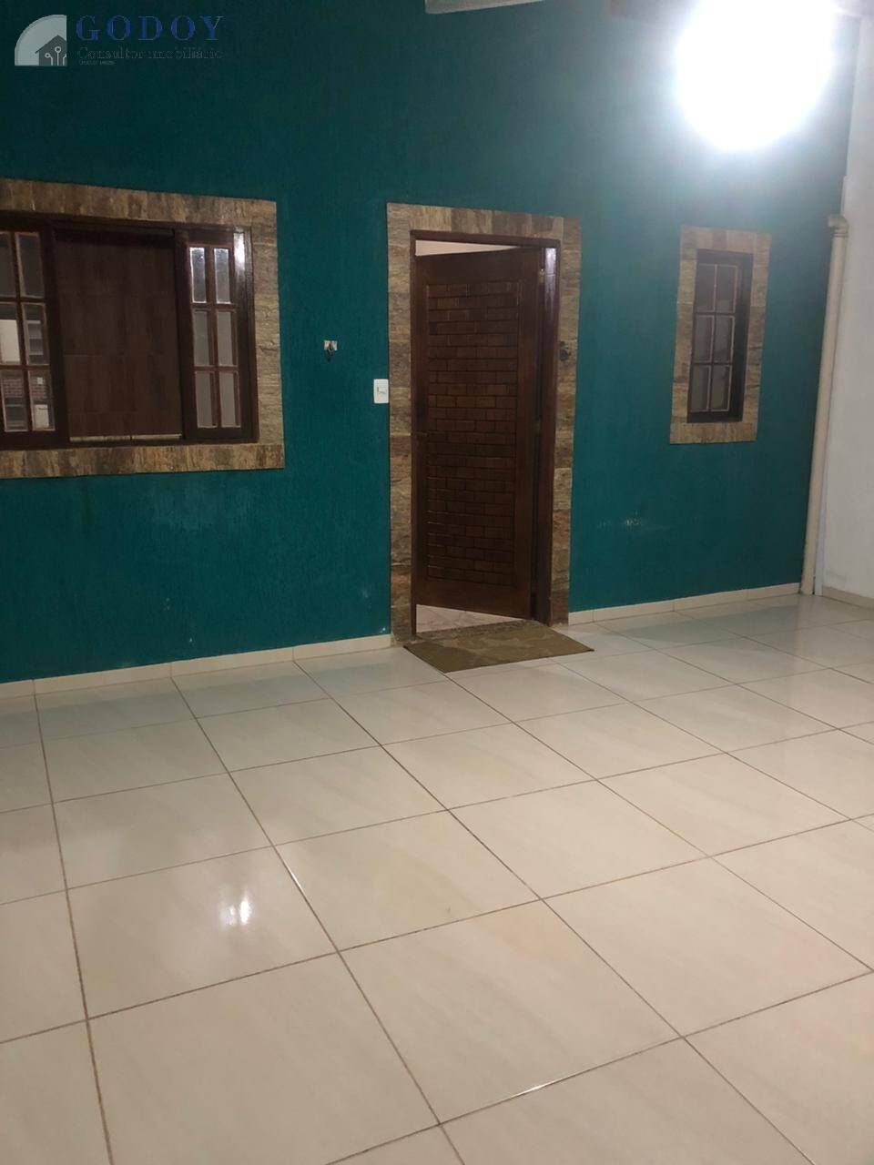 Casa à venda com 2 quartos, 110m² - Foto 2