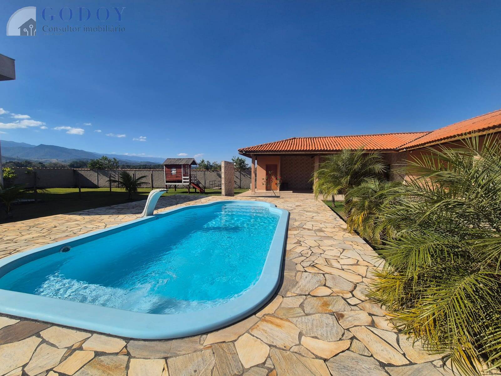 Chácara à venda com 3 quartos, 230m² - Foto 4
