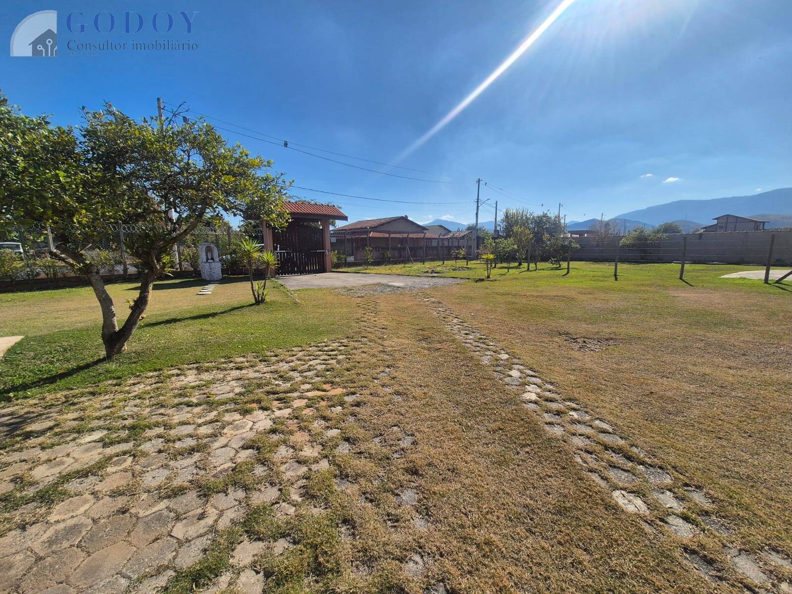 Chácara à venda com 3 quartos, 230m² - Foto 12