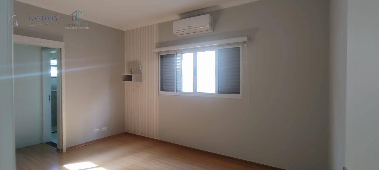 Sobrado à venda e aluguel com 4 quartos, 240m² - Foto 35