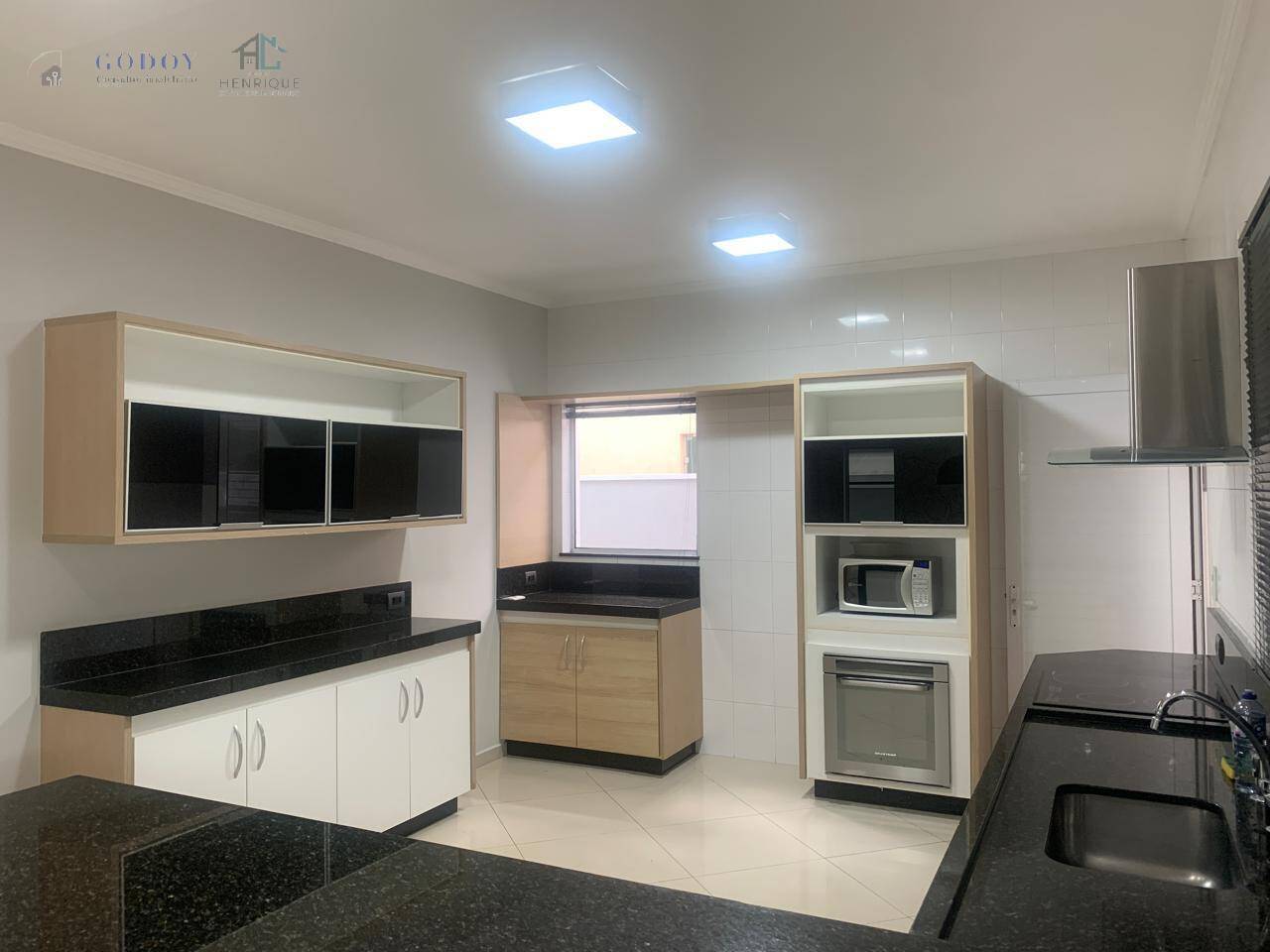 Sobrado à venda e aluguel com 4 quartos, 240m² - Foto 43