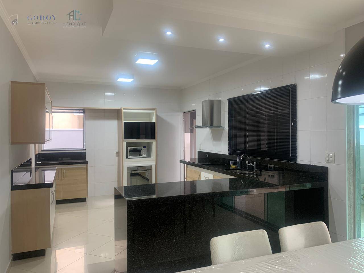 Sobrado à venda e aluguel com 4 quartos, 240m² - Foto 46