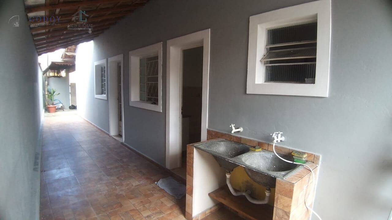 Casa, 2 quartos, 70 m² - Foto 1