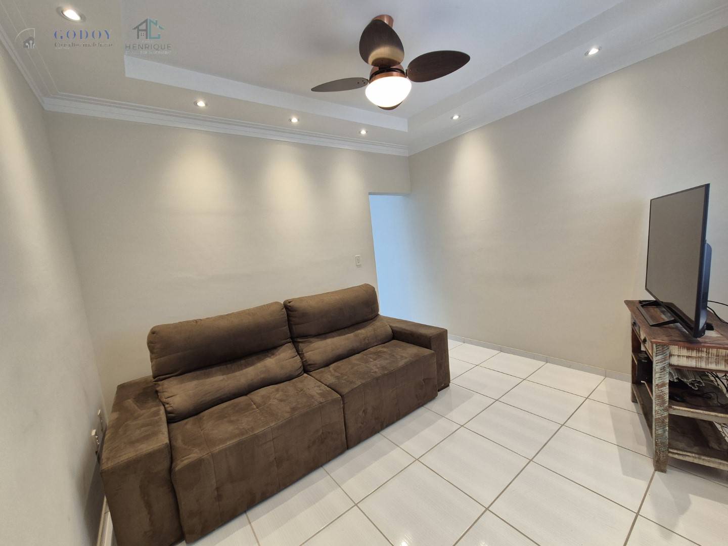 Casa, 2 quartos, 75 m² - Foto 1