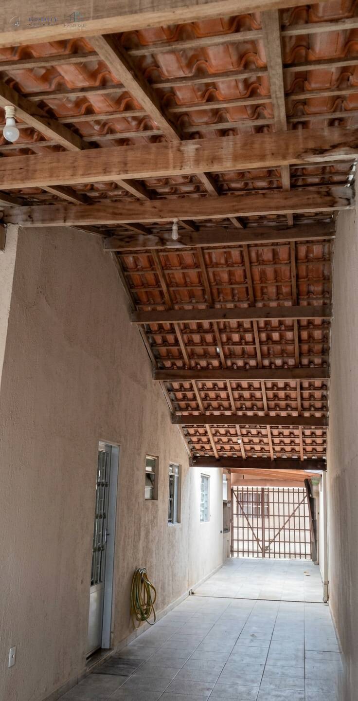 Casa, 5 quartos, 233 m² - Foto 2