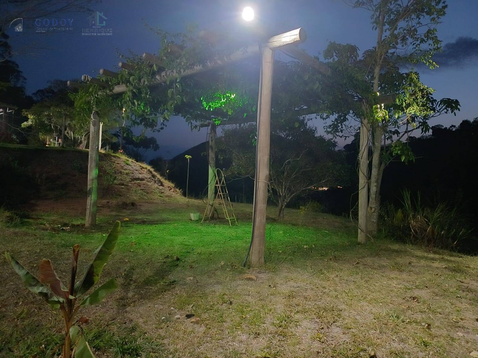 Sítio, 2 quartos, 2 hectares - Foto 2