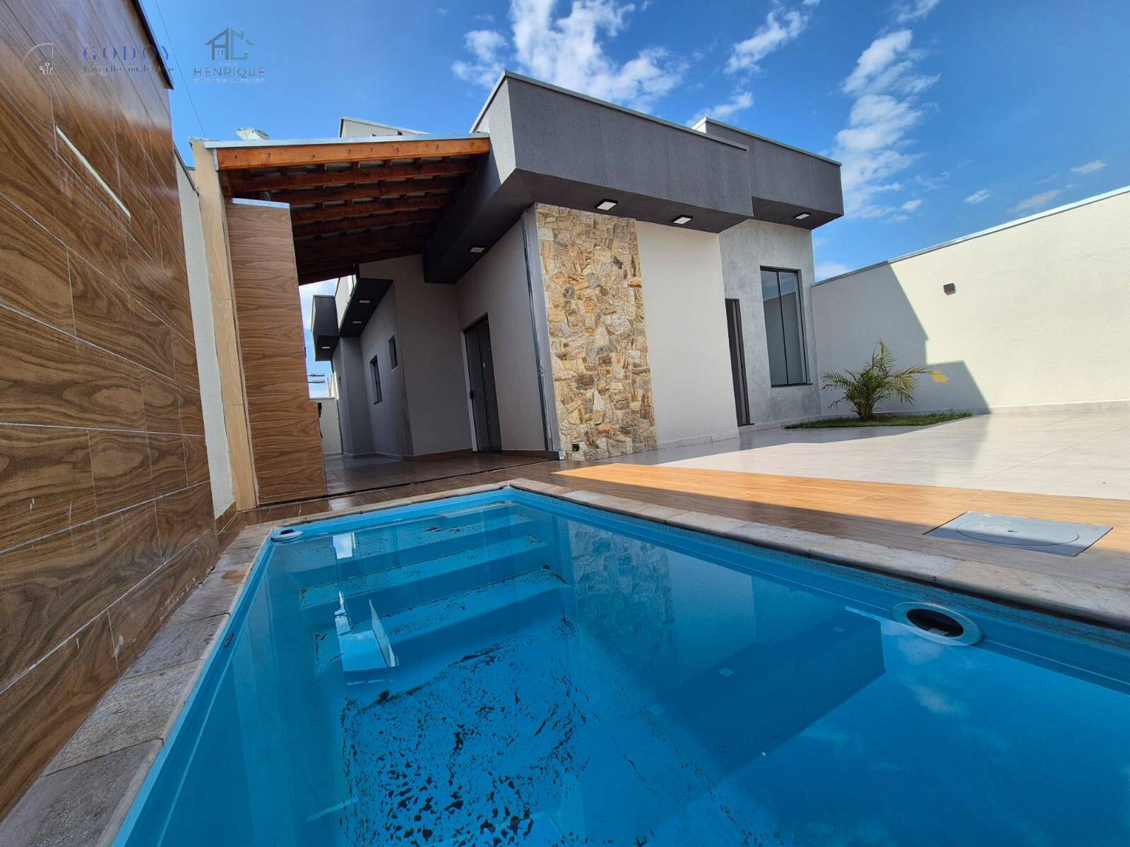 Casa, 3 quartos, 98 m² - Foto 1