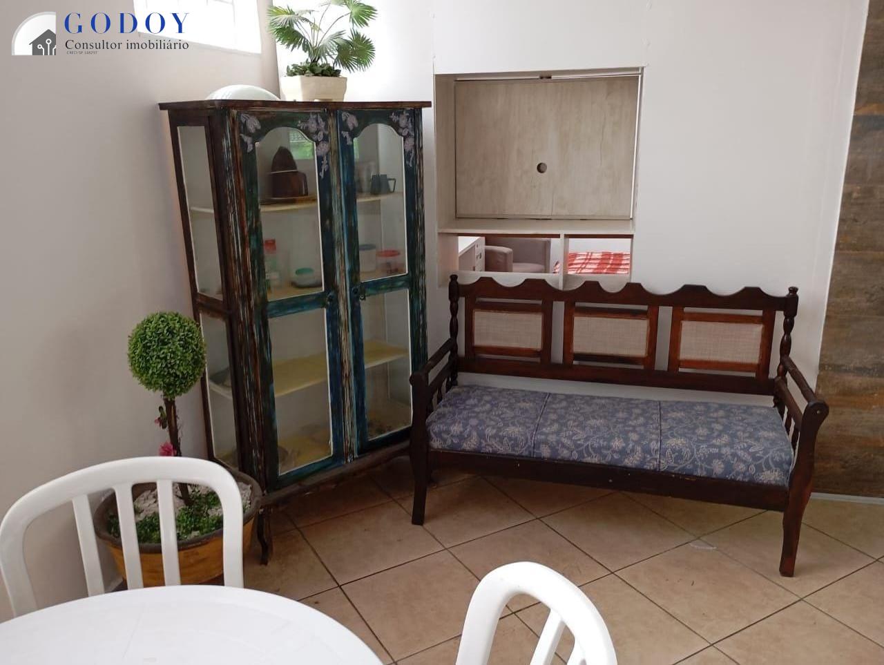 Sobrado à venda e aluguel com 3 quartos, 200m² - Foto 1