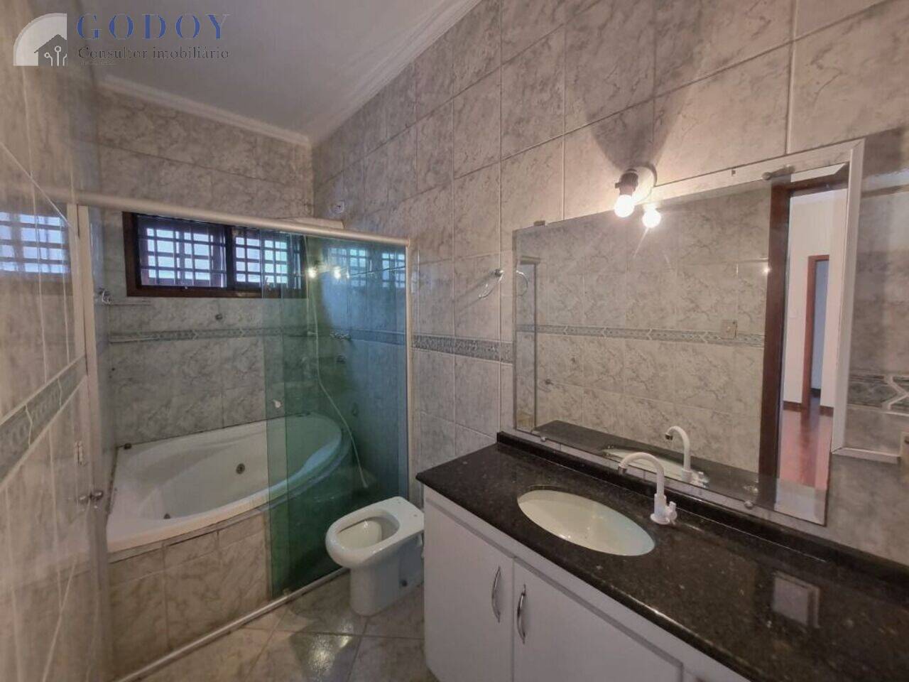 Casa à venda e aluguel com 4 quartos, 212m² - Foto 16