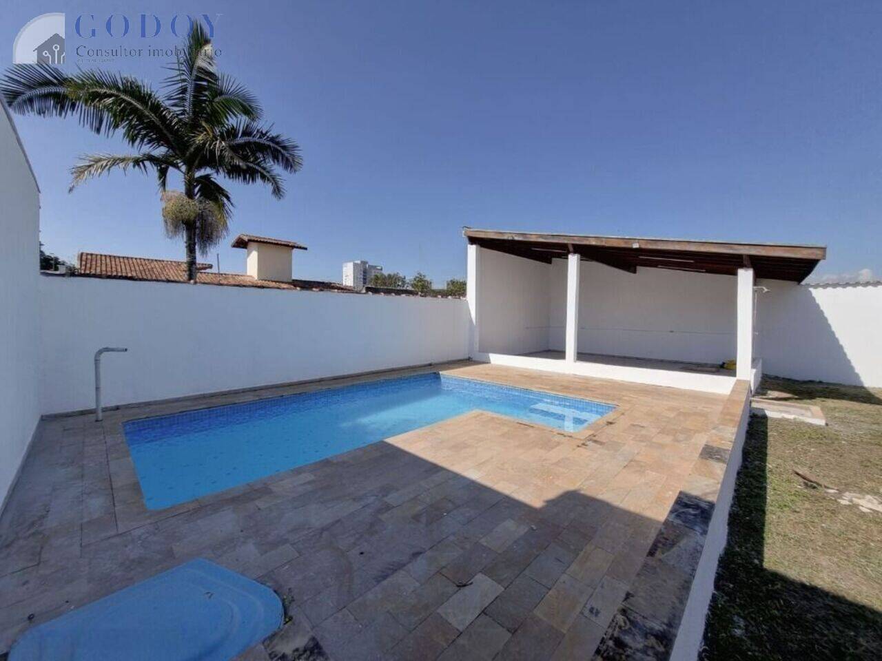 Casa à venda e aluguel com 4 quartos, 212m² - Foto 4